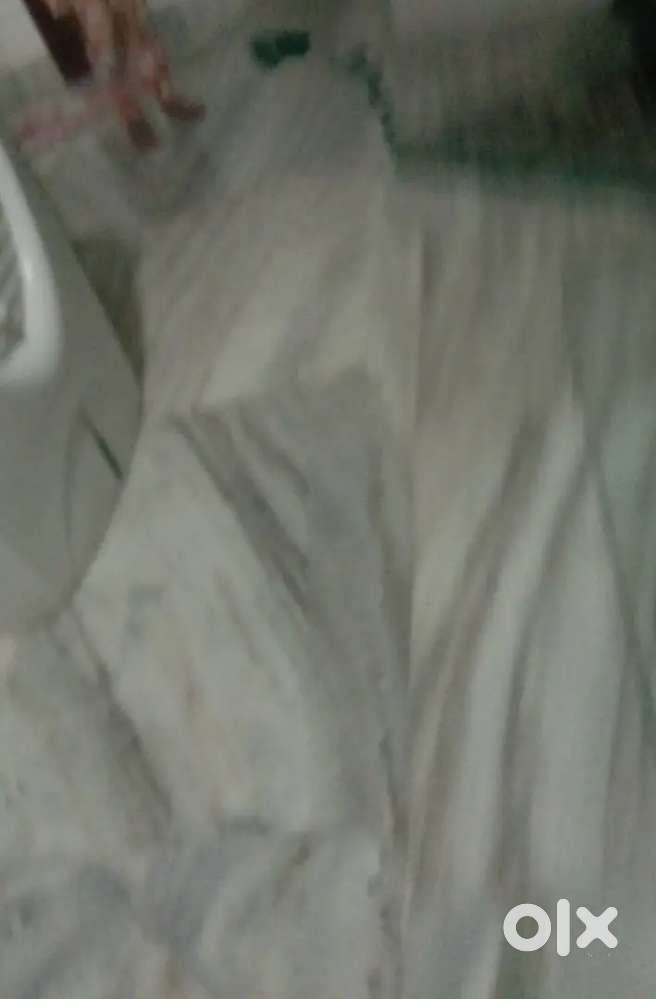 1 room ; 1 hall, 1 kitchen, 1 toilet, 1 bathroom