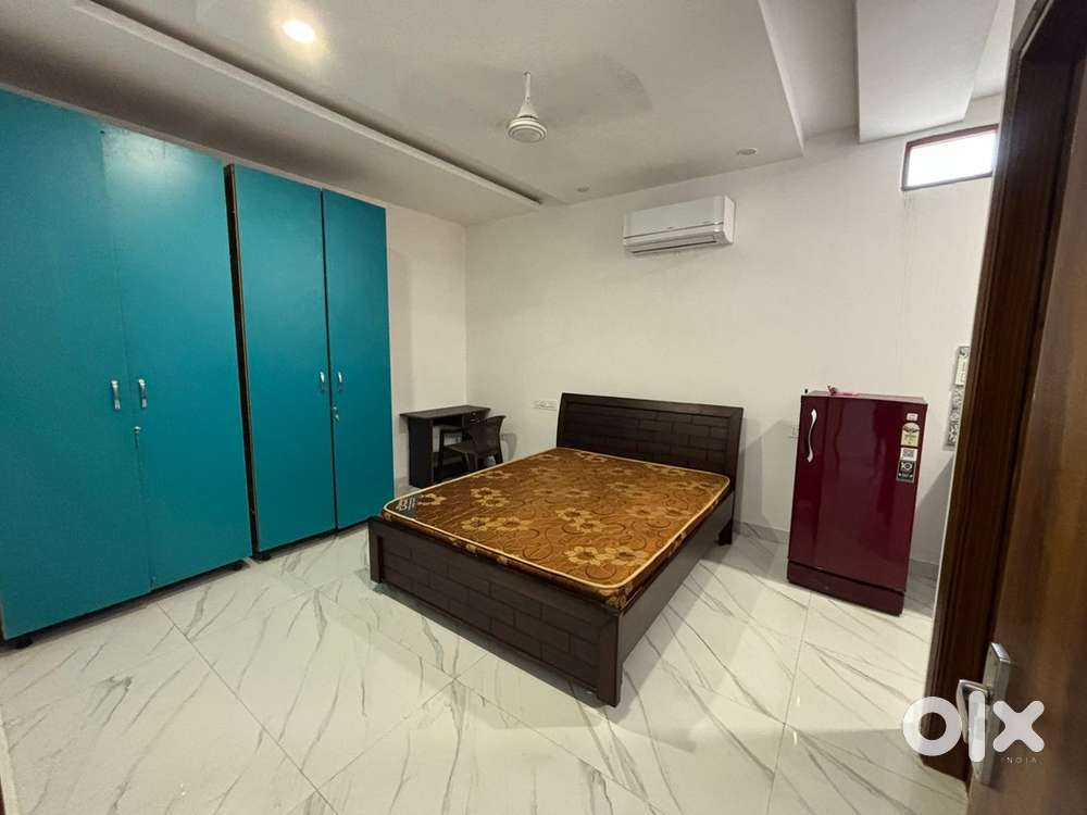 Fully furnished independent 1rk available for rent in sector 105