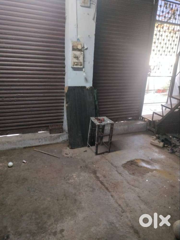 Godown and shop space available on Rent