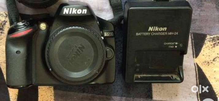 Nikon d3200 body + charger