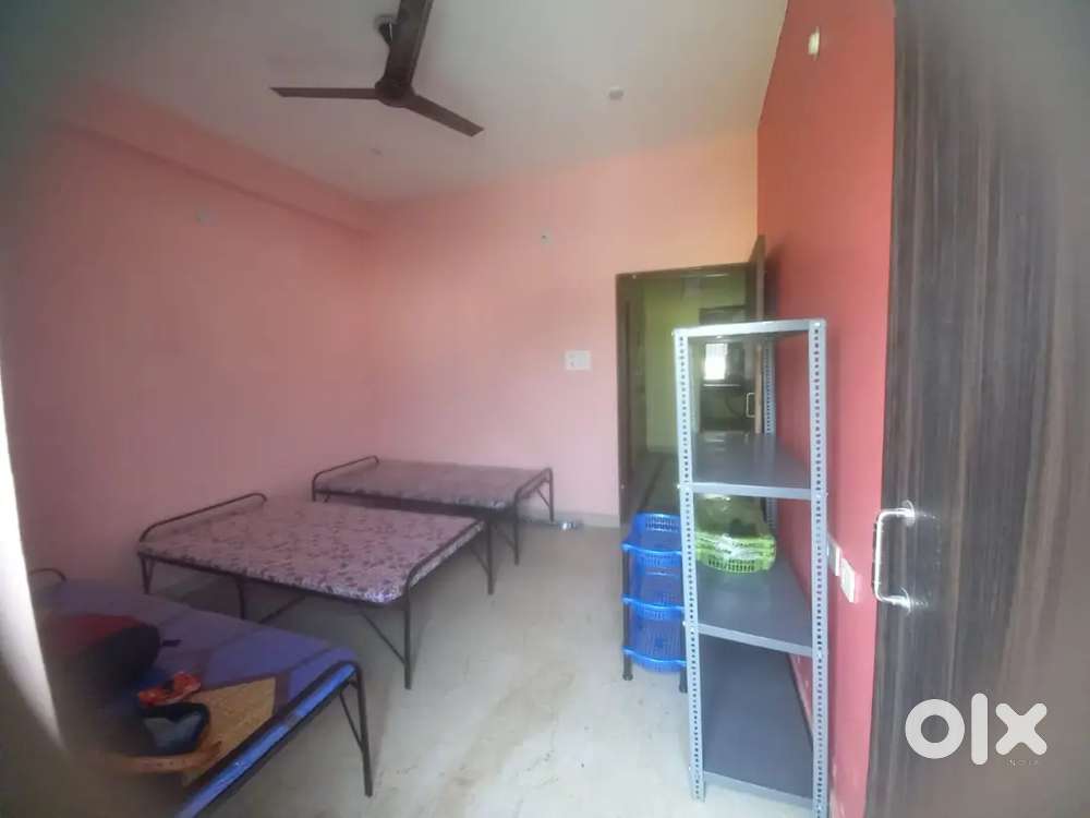 PG HOSTEL FOR BOYS