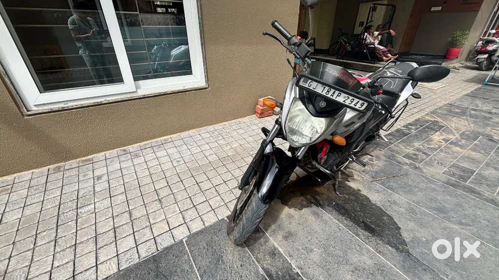 Yamaha FZ - S - 2011 Model