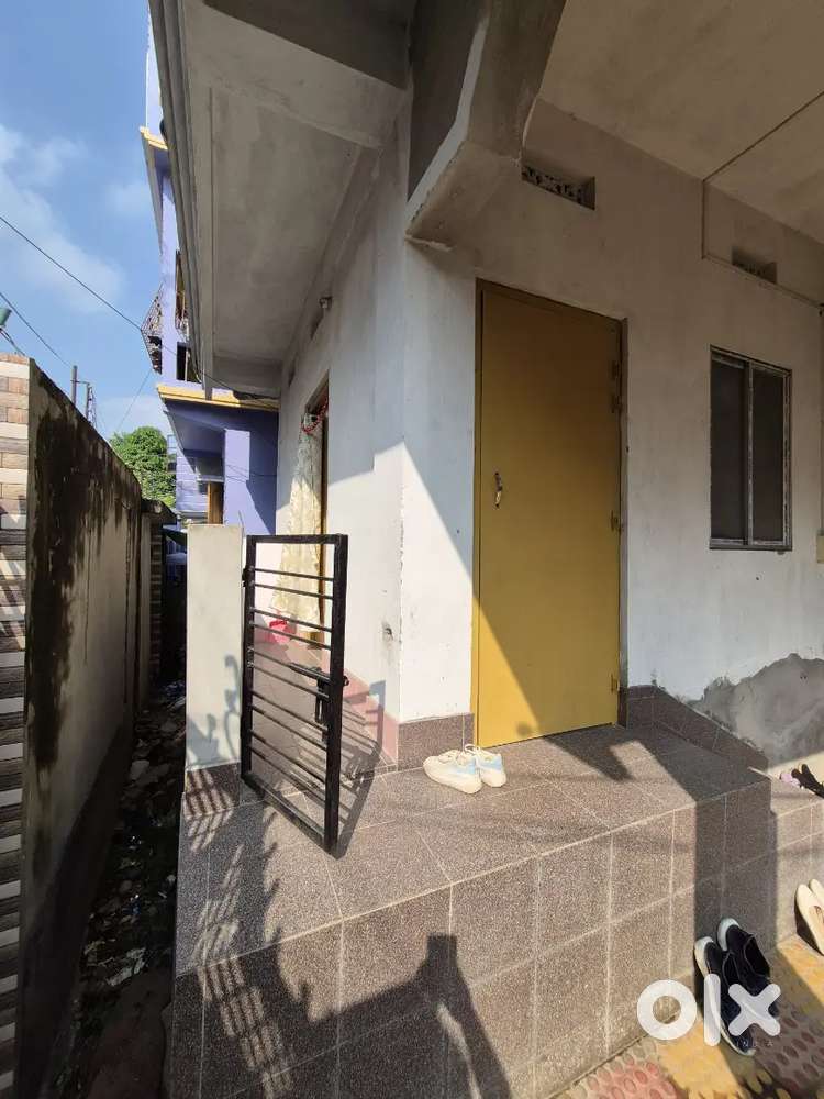 Small single room on rent at Krishnanagar