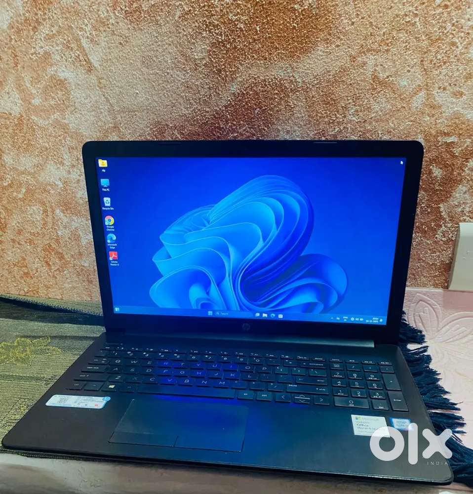 Hp i5 8th gen Big screen laptop