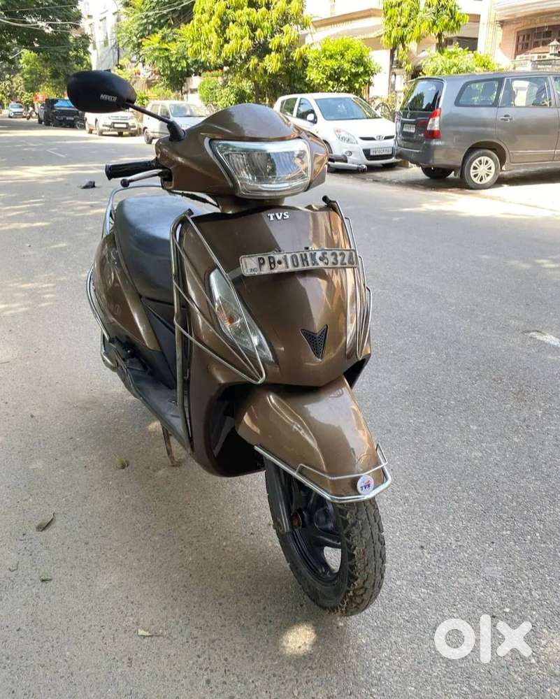 Tvs jupiter 2020 model fully like new very less drive