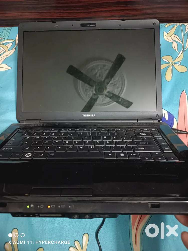 TOSHIBA LAPTOP SATELITE L-300
