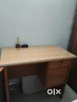 Wooden study table