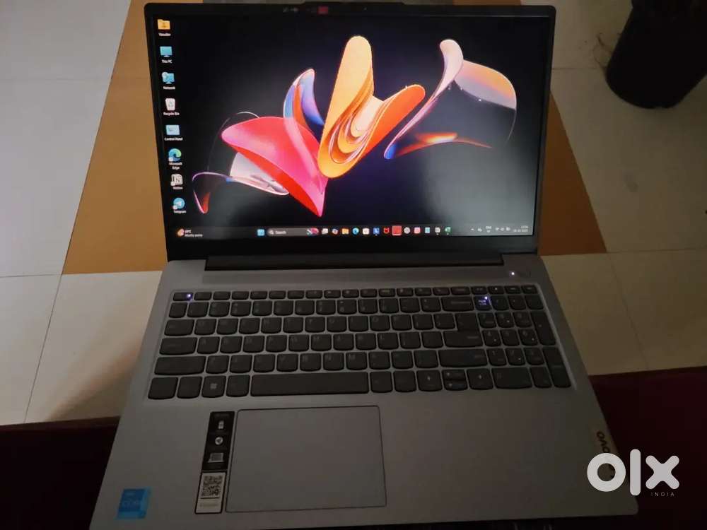 Laptop (1 month old)