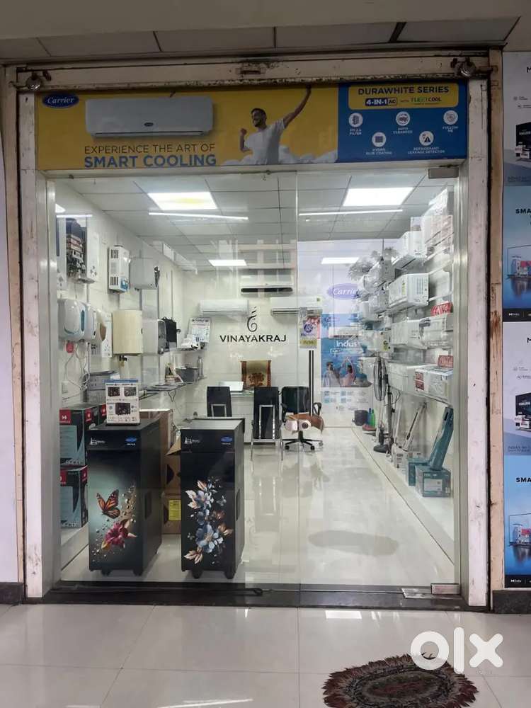 In althan Tv ac fully furnished showroom for rent