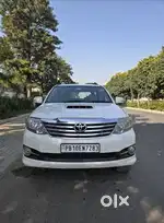 Toyota Fortuner 2011-2016 4x2 AT, 2015
