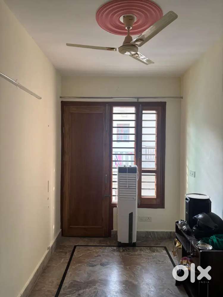 2bhk 2nd floor furnished for small family independent kothi floor