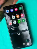 Samsung a04s with box ; no charger