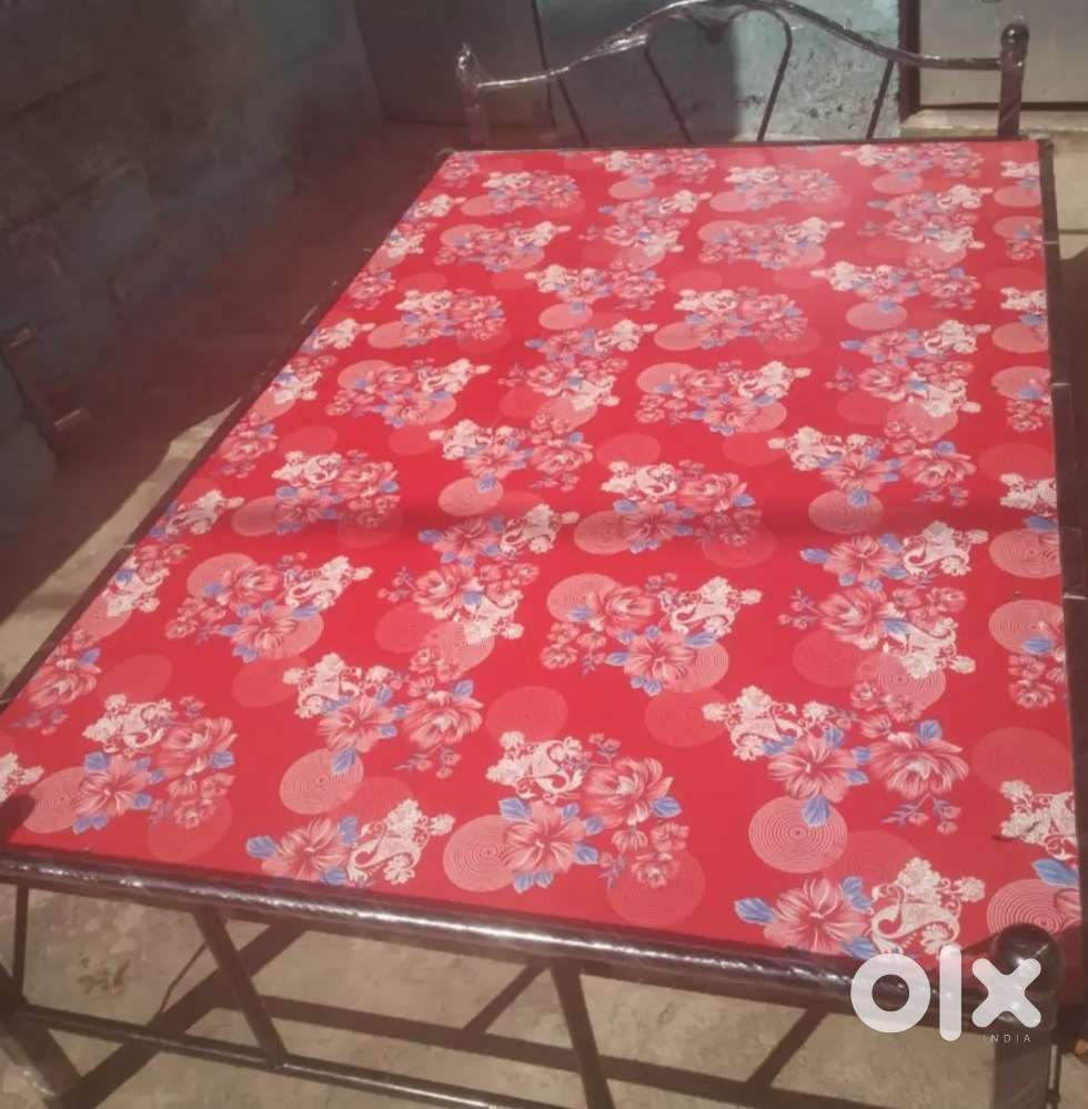 Supreme cots and beds