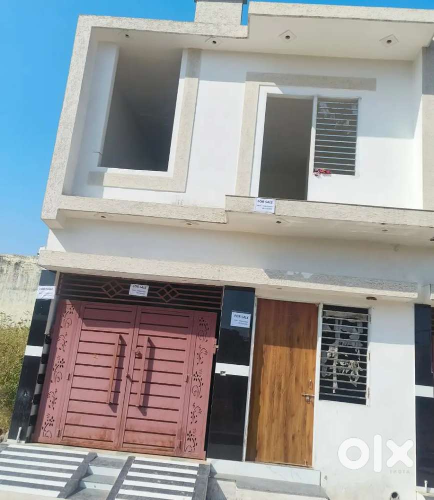 Flat for sell on road