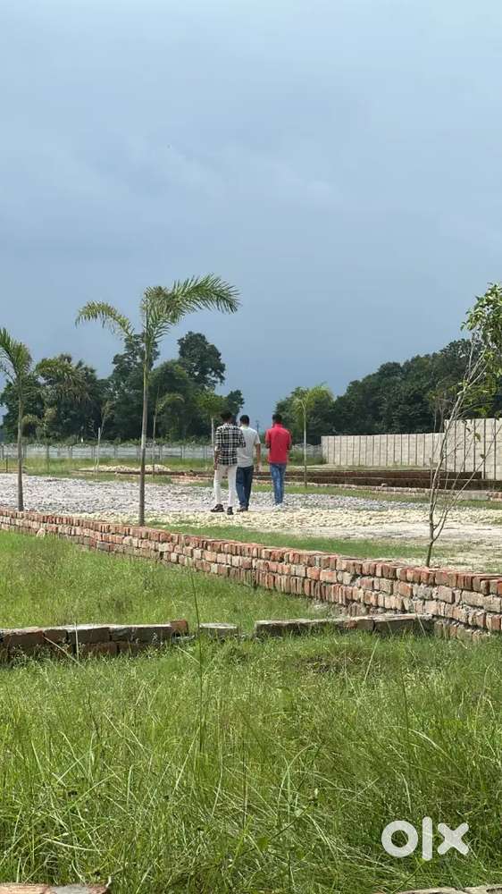 लखनऊ में पुलिस मुख्यालय डायल 112 से 10 मिनट के दूरी पर प्लॉट खरीदे