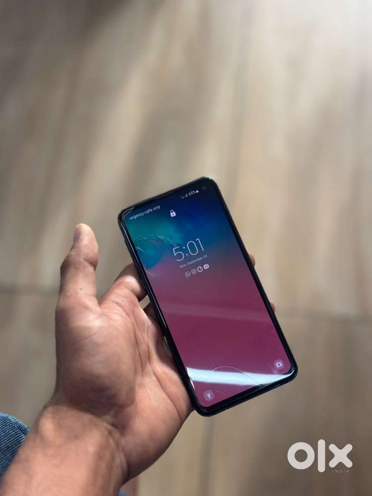SAMSUNG S10e 128gb 6gb ram