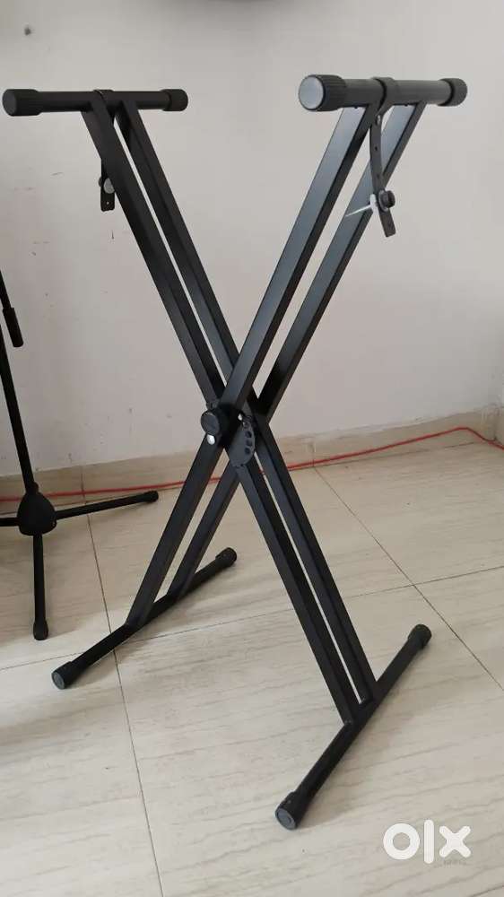 Kadence Piano stand