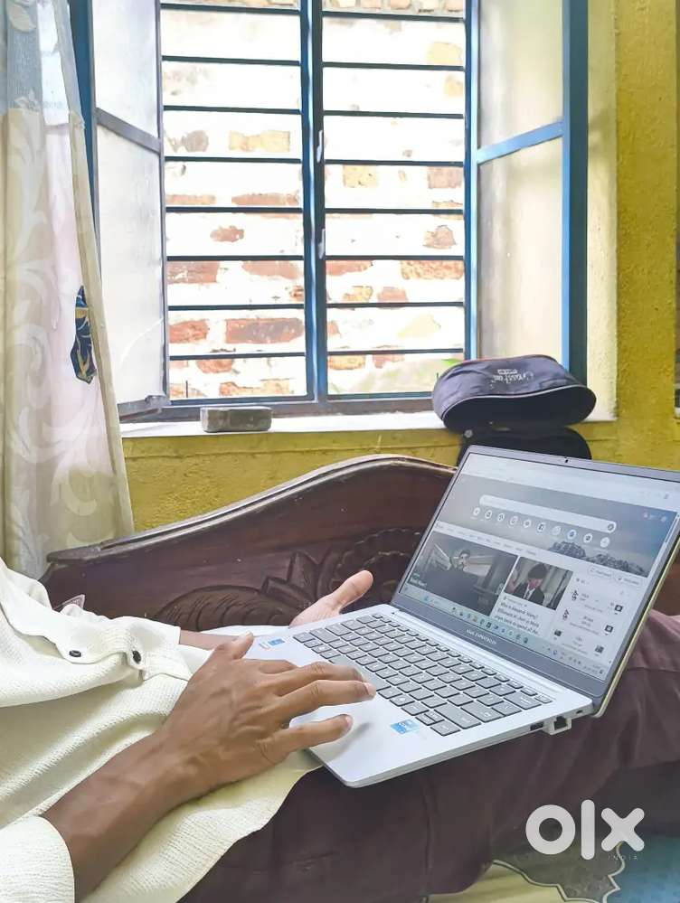 Asus expert p1 beand new only one month use