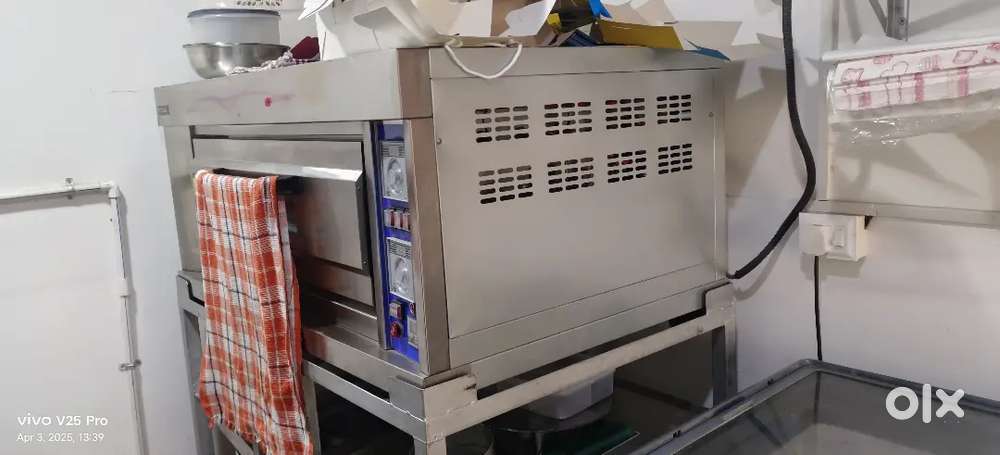 Single Deck Oven 2 Tray, Single Phase.