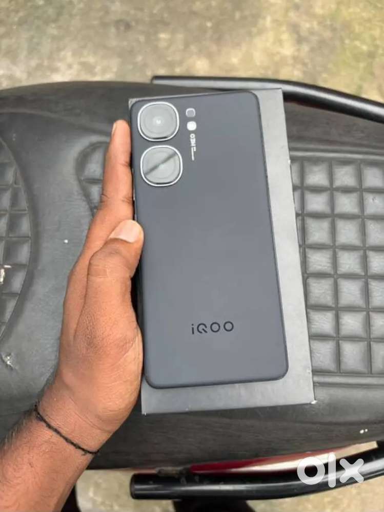 Iqoo neo 9 Pro 12 256 black colour