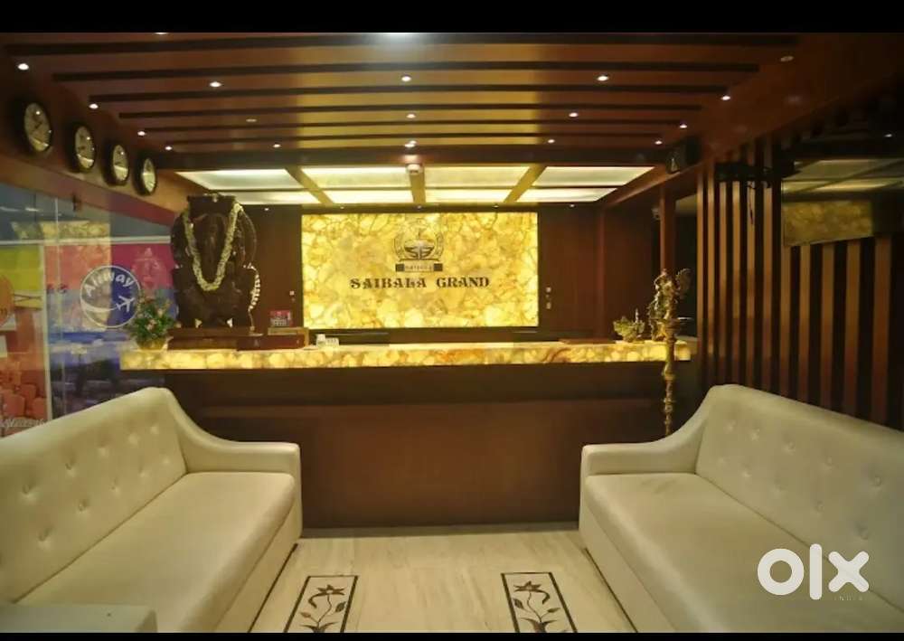 RECEPTIONIST