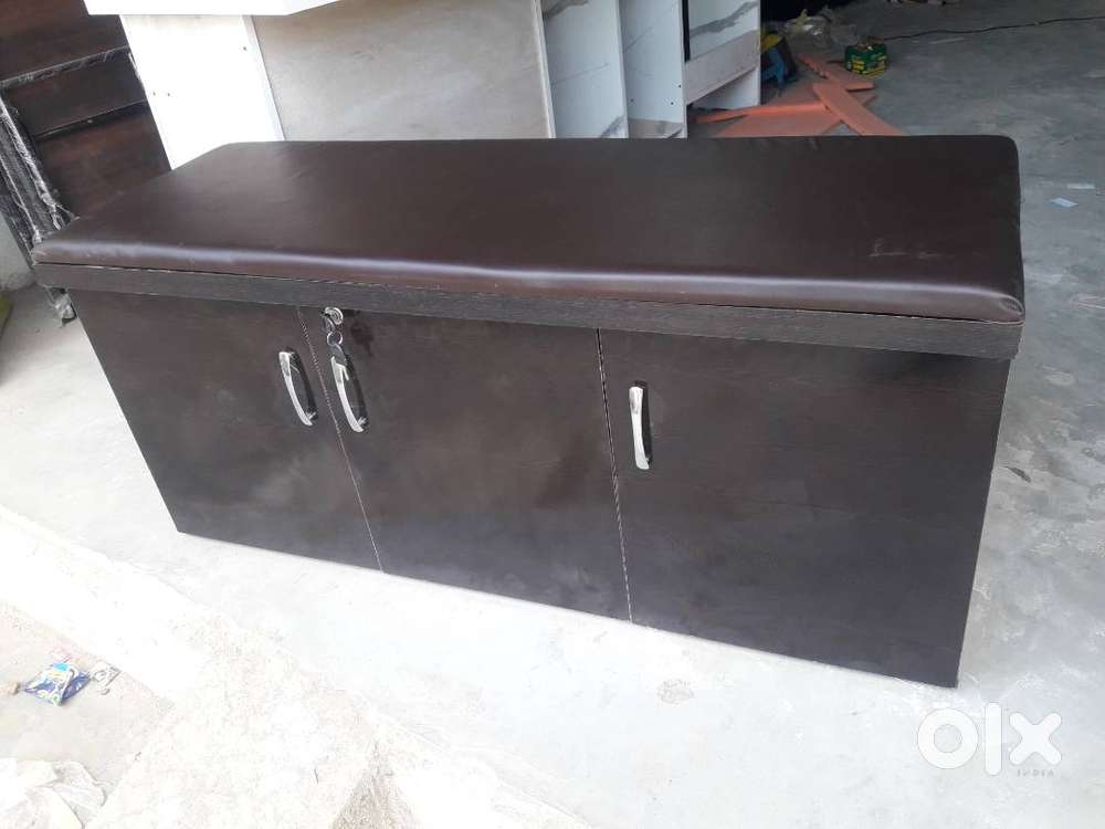 2x4 Shoe Rack  with cusion for seating arrangement