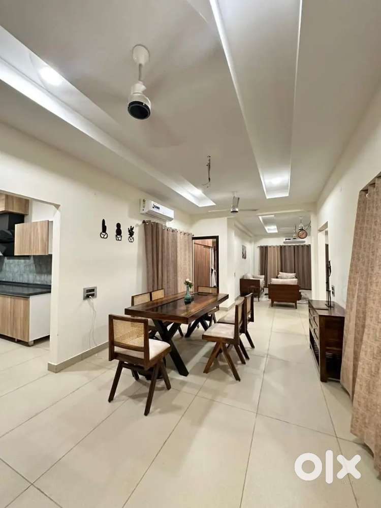 FURNISHED 4BHK APARTMENT WITH BEAUTIFUL MOUNTAIN VIEW, BEST LOCALITY