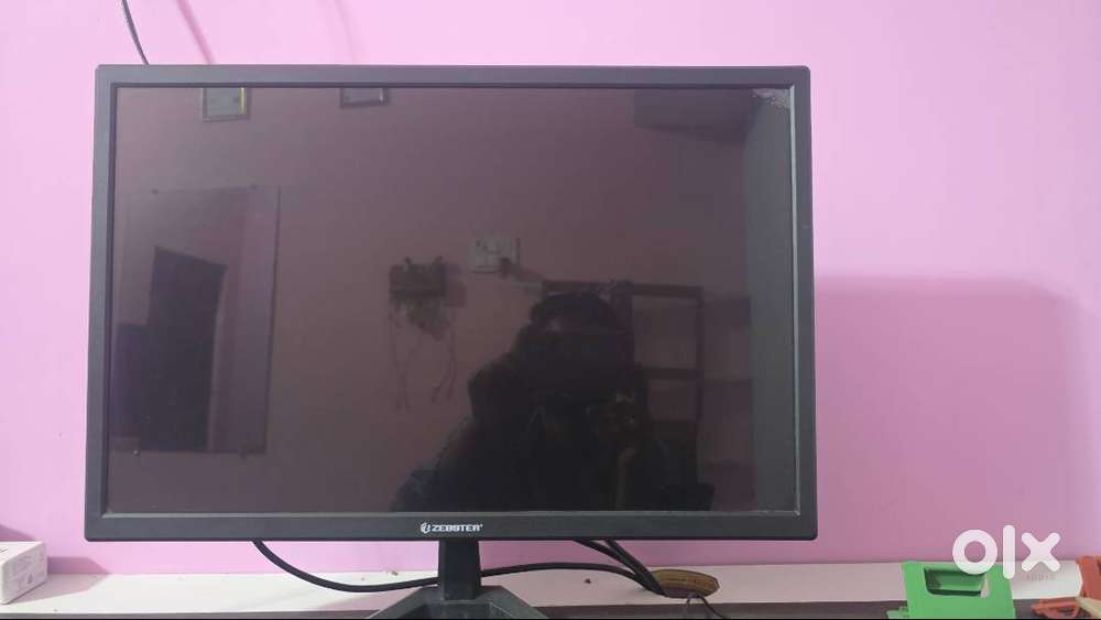 ZEBSTER 22 INCH MONITOR