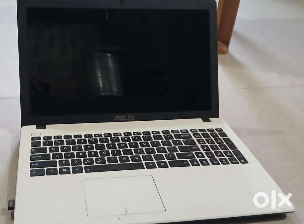Asus laptop mint condition urgent sell