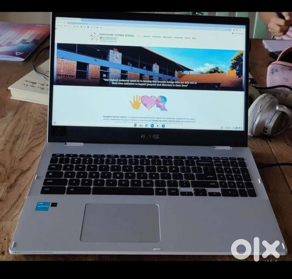 Asus cromebook 10 months old brand new condition