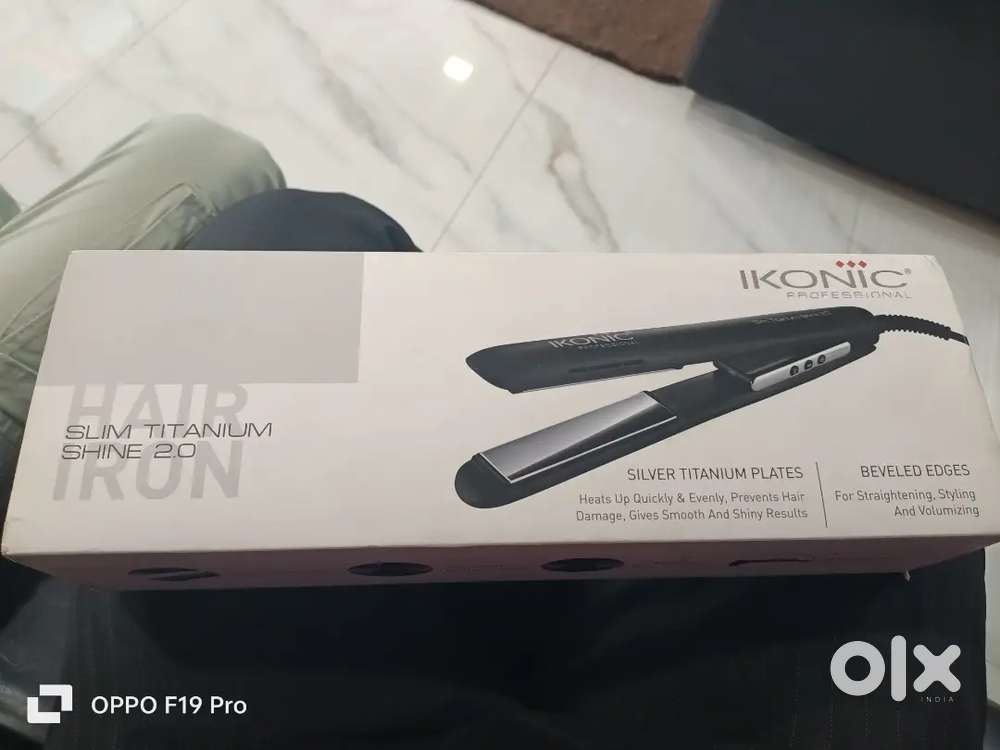 Ikonic  silver titanium platet