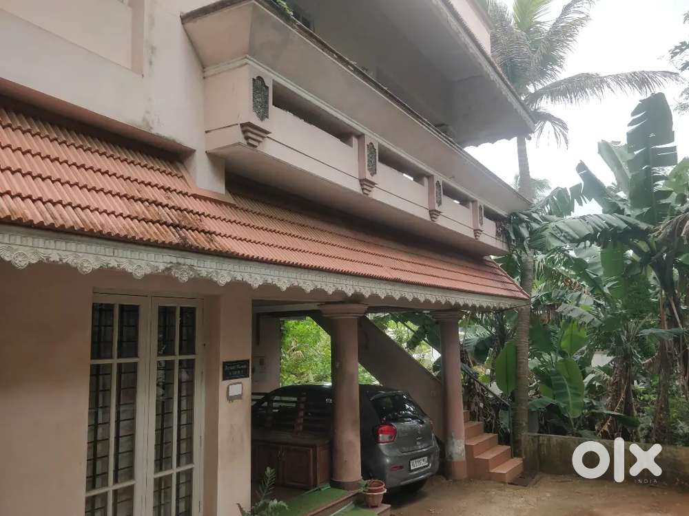 4bhk First Floor house for rent