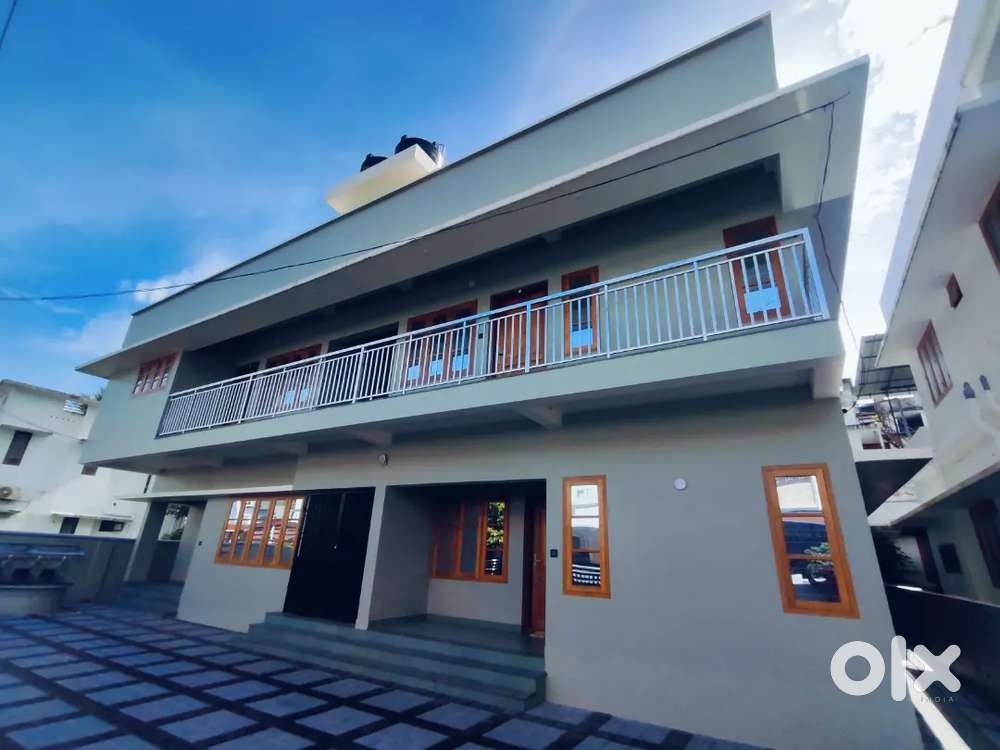 NEAR KALAMASSERY APPARENT FOR RENT