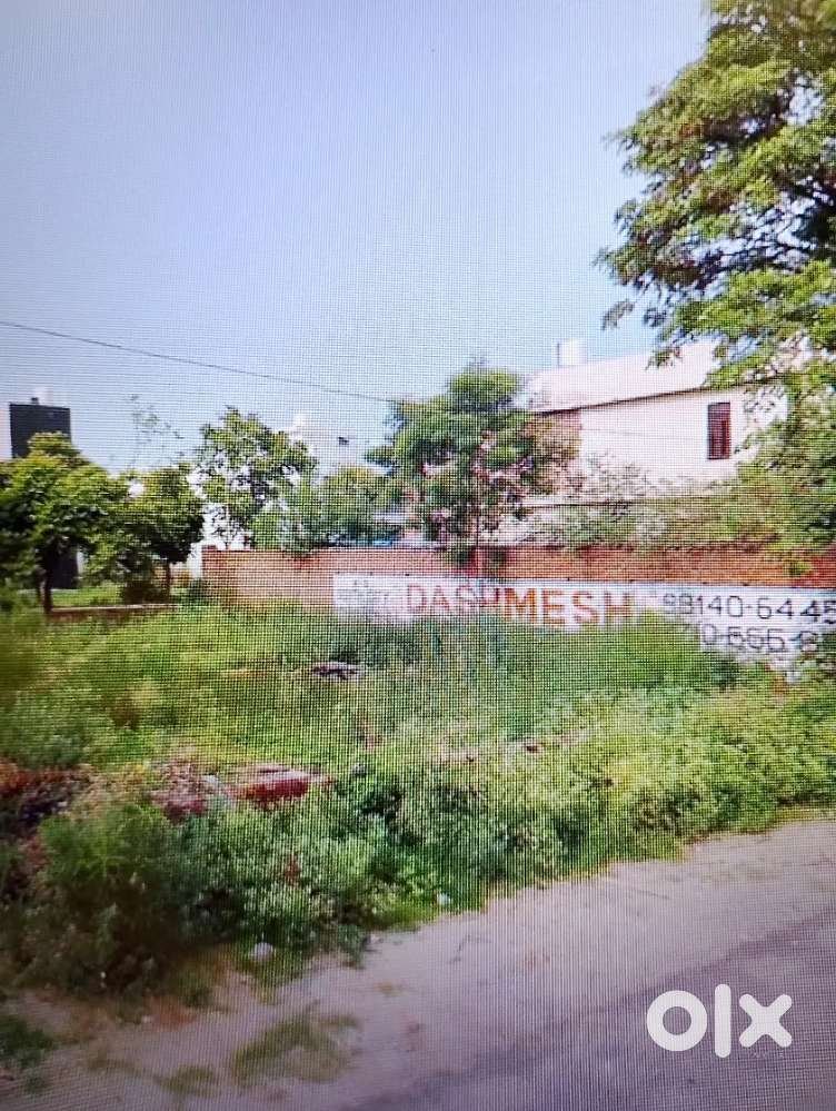 233.34 sq yds west south corner plot in south City D block