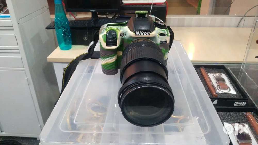 Nicon 7500 camera , new piece , 0 % used