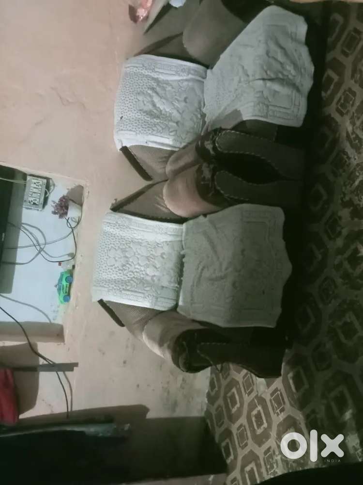 Sofa set 3 pess
