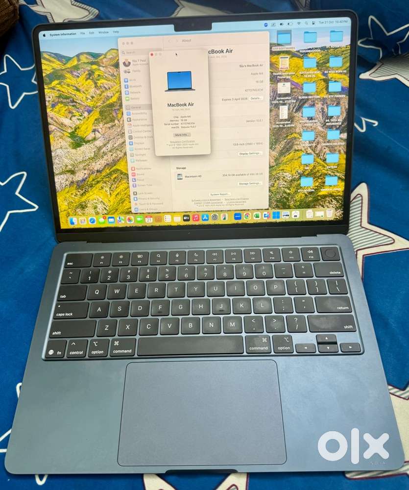 MacBook M4 13 inch 16 GB 512 GB midnight colour with 6 months warranty