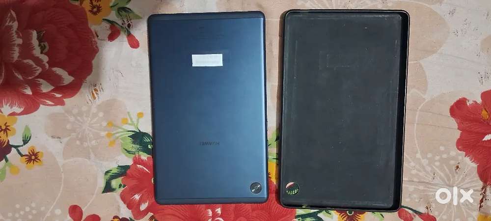Huawei tablet and all accessories available+back cover