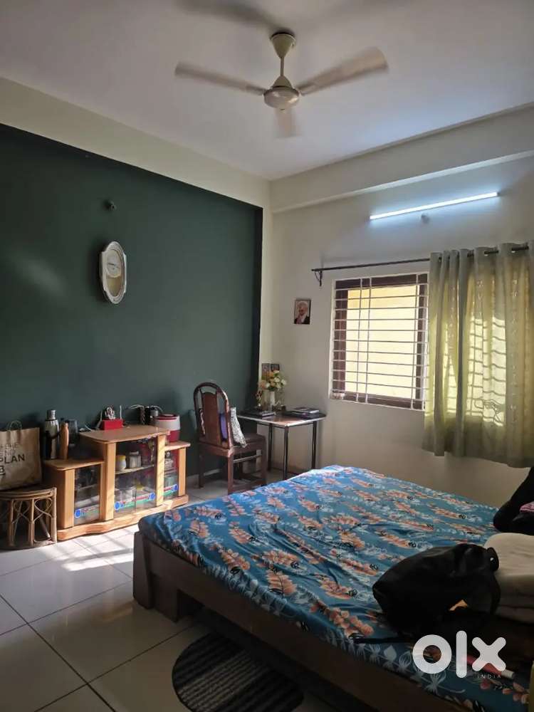 PG FOR ONLY FOR GIRLS TWO WHEELER PARKONG AVAILABLE