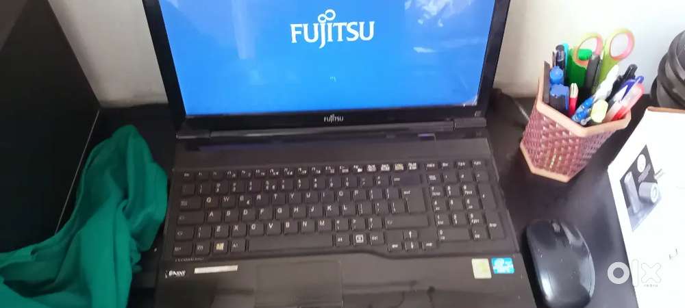 Fujitsu Lifebook AH532