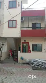 Independent row house