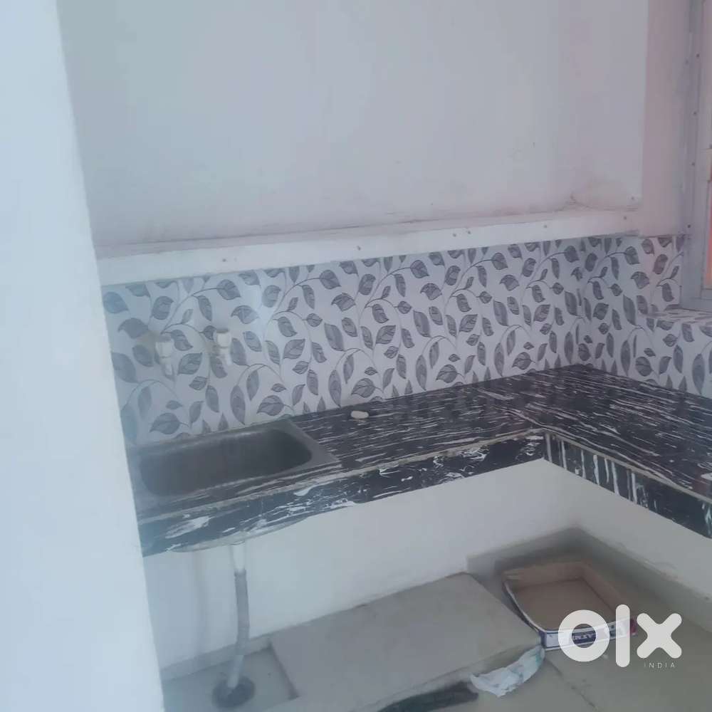 Cuple freindly 1bhk near jankipuram