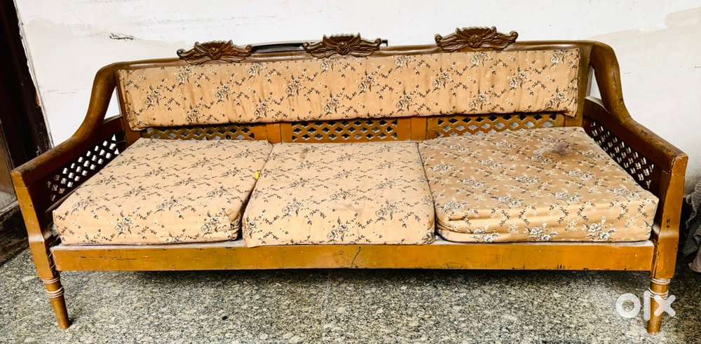 Vintage Wooden Sofa Set with Cushions – Solid Frame