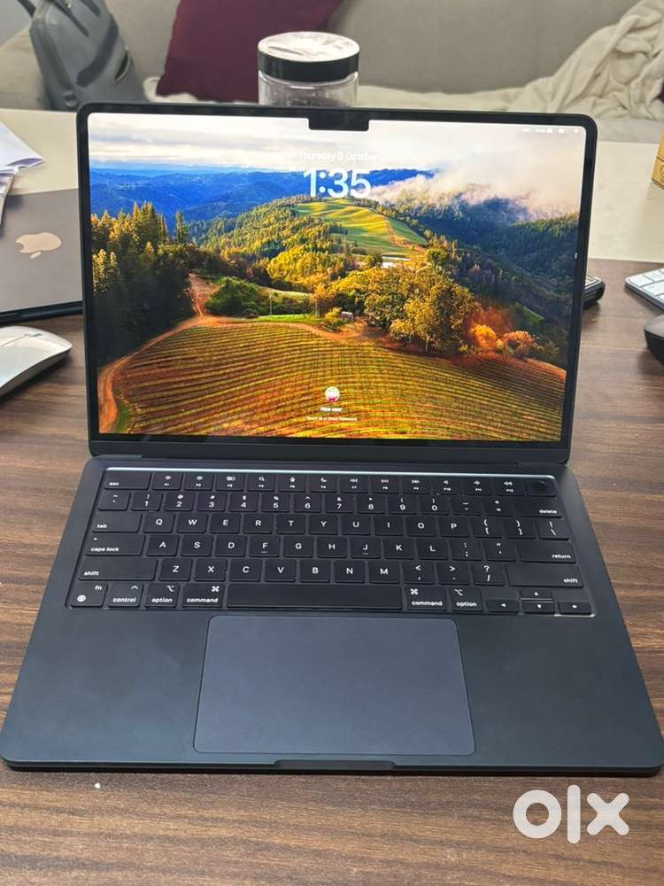 MacBook Air M2  13.6 inch – Mint Condition  6 Months Old