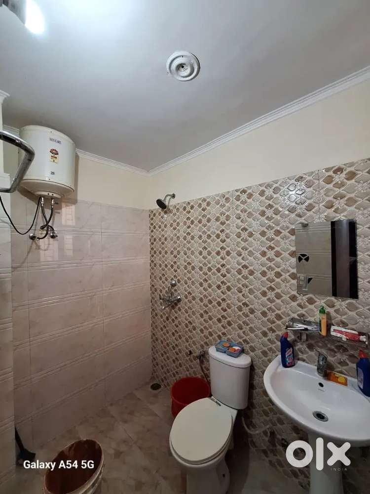 1 RK AVAILABLE FOR RENT 55 SEC MOHALI