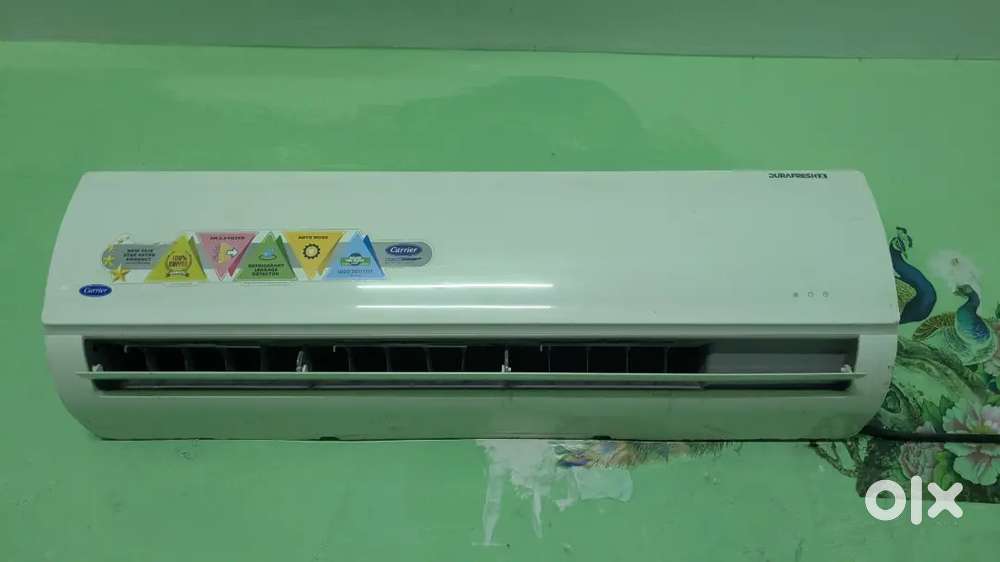 Carrier 2 ton 2018 model good condition non inverter mondel  AC