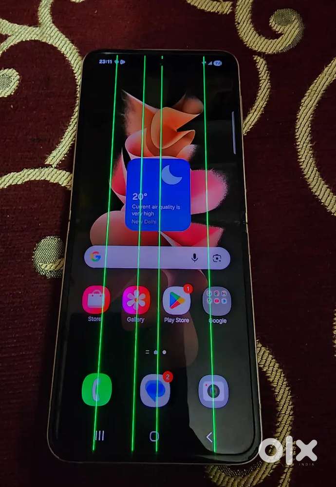 Z flip 3 Samsung 8/128  5g only display line problem A1 condition