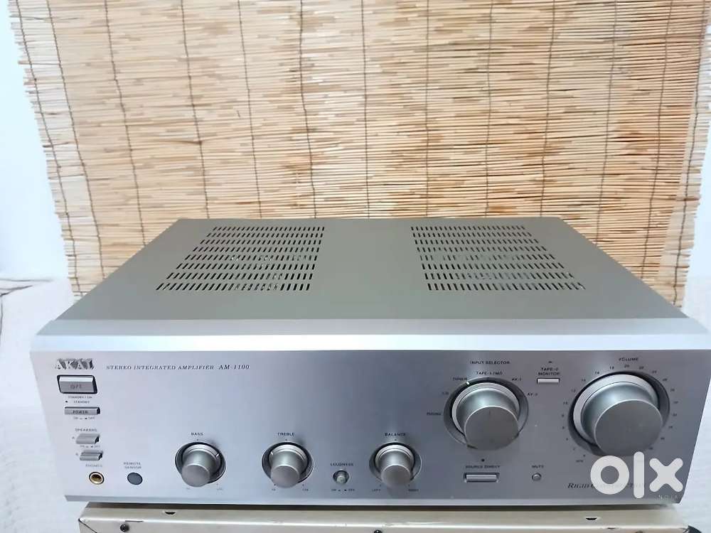 Akai am-1100