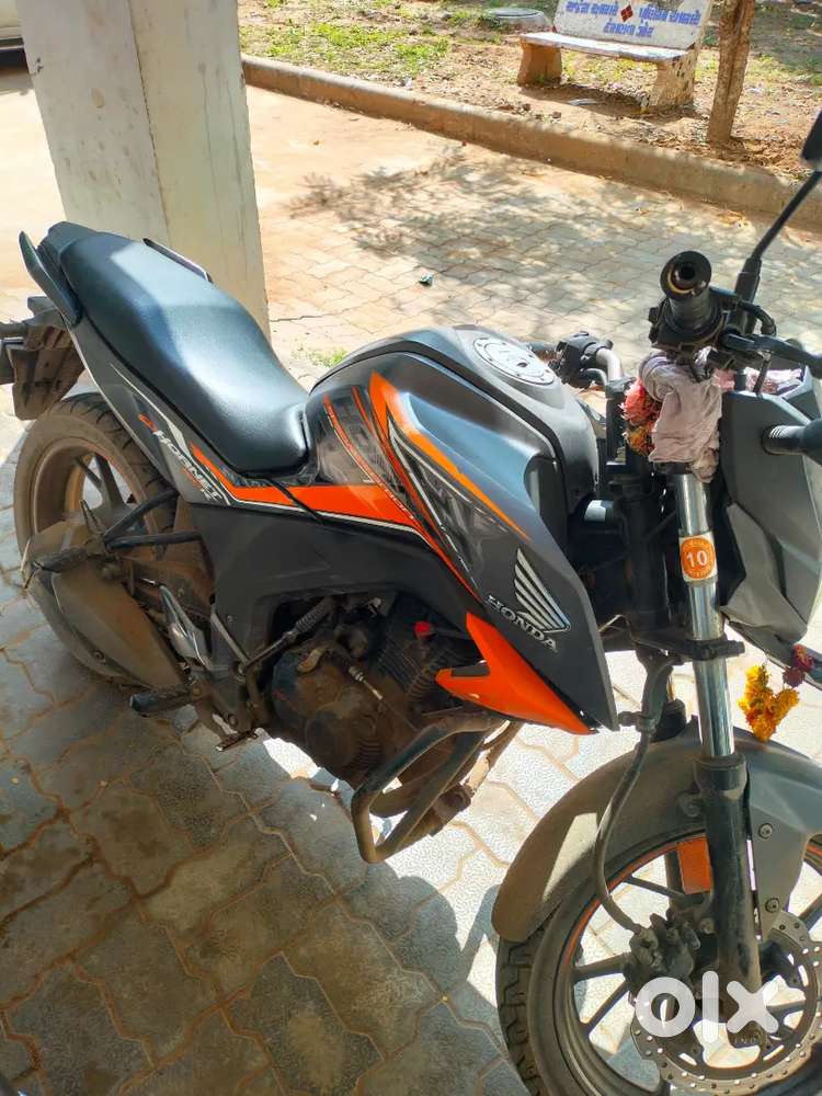 Good condition bike , one handed use , no any problem,  complete bike