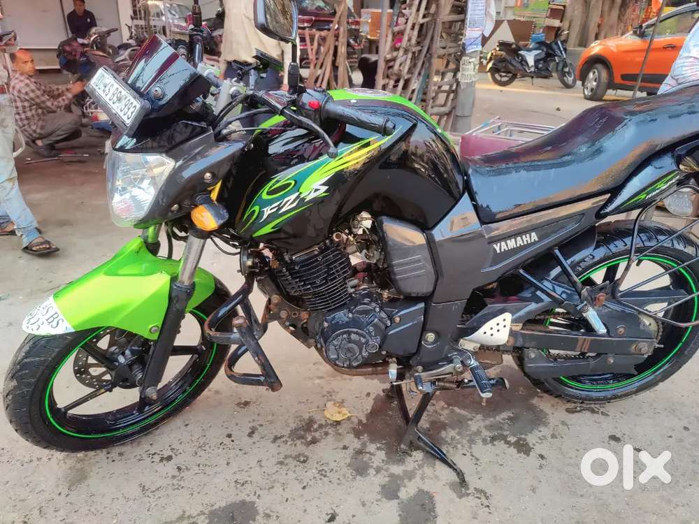 Fzs 2013 model good condition urgent sale, both tire changed to new